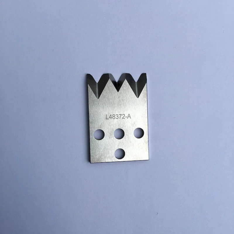 碳化钨或 HSS 剥线刀片