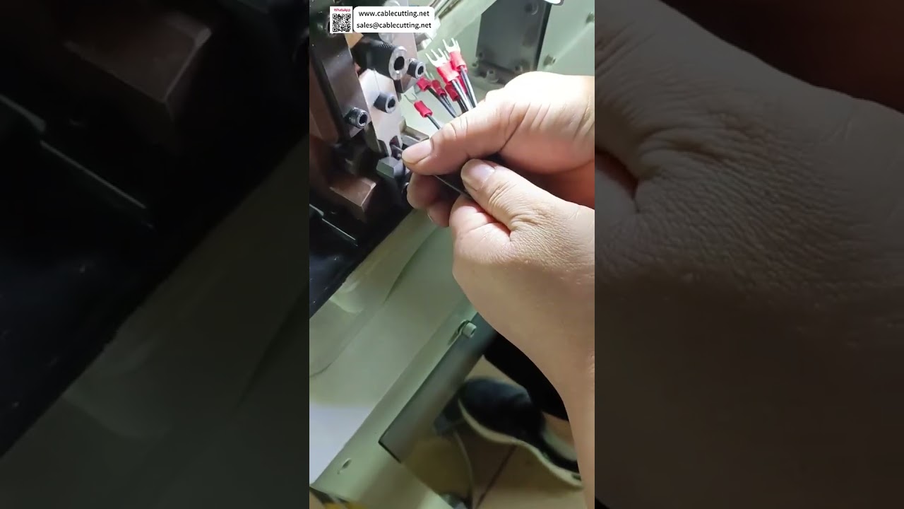 振动盘自动送料端子压接机 | 高效精准的线束加工利器