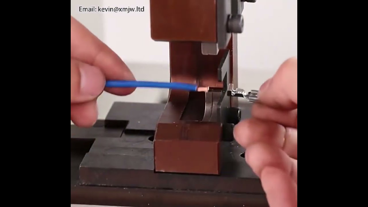 High precision Mute terminal crimping machine applicator singal terminal calmp mold insulated plug c