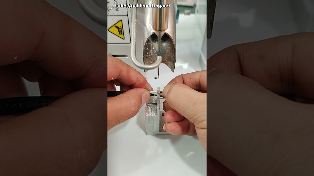 半自动DC插头焊接机：精准应对高度差，工厂高效生产必备 #焊接机 #工厂自动化