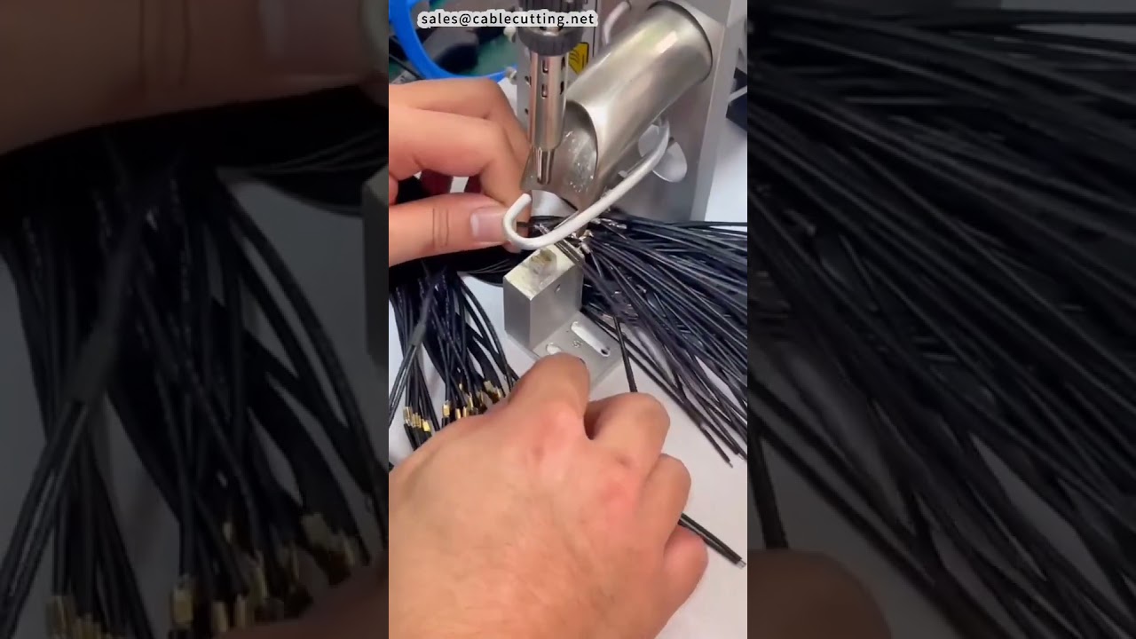 自动焊接机高效运作 | 工业自动化设备震撼剪辑